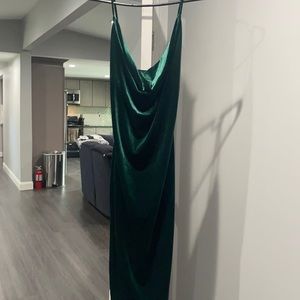 5 for $25-Windsor green velvet dress